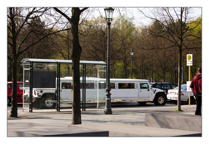 Stretch-Limousine am Holocaust Mahnmal, Berlin 