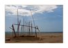 Holzgebilde am Strand von Narbonne- Plage