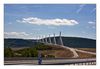 das Millau- Viadukt führt über den Fluss Tarn in Südfrankreich