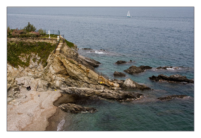 Abgang zum kleinen Badestrand bei Collioure