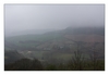 Fenster-Ausblick aud die verregnete Landschaft bei Roquefort