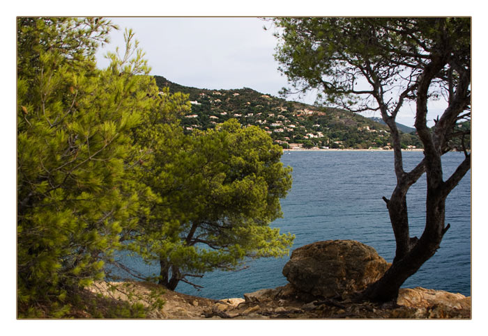 Spaziergang der K&uuml;ste entlang bei Cavaliere