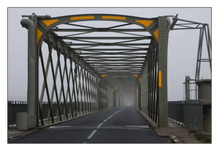 Stahlbau-Brücke (Pont) de Montsoreau sur la Loire