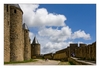 die äussere und innere Mauer der Festung Cité von Carcassonne, Départements Aude, Region Languedoc-Roussillon