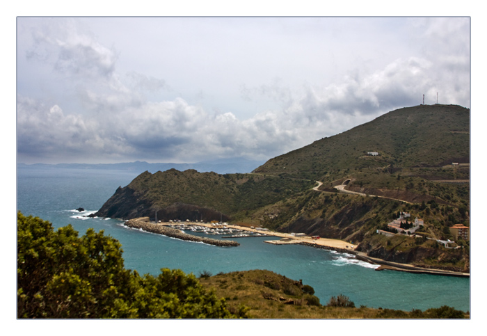 ein letzer Blick zurück auf den Hafen von Portbou