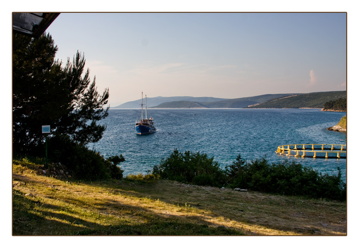 Osor, am Kanal zwischen der Insel Cres und Lošinj (Losinj), Kroatien