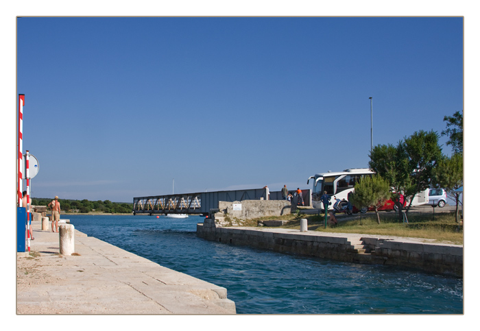 die Drehbrücke von Osor, am Kanal zwischen der Insel Cres und Lošinj (Losinj), Kroatien