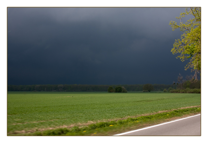 Unwetterhimmel auf der Fahrt zur insel Rügen