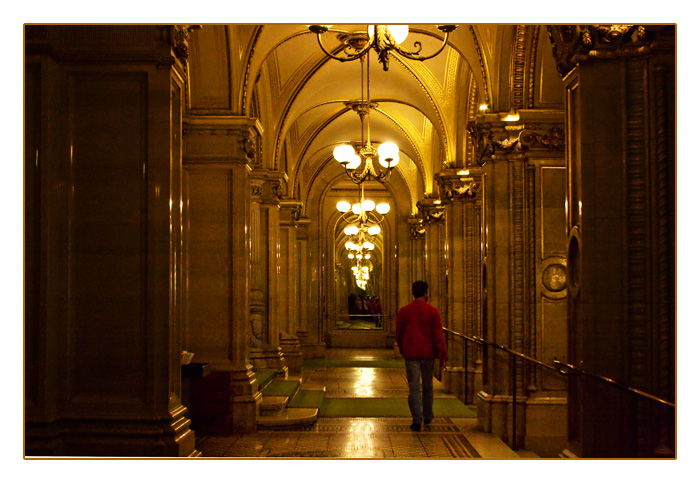 Eingangsfoyer Staatsoper Wien