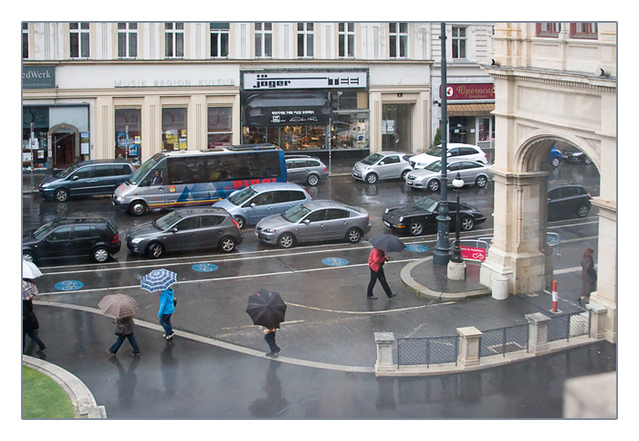 Ausblick aus der Staatsoper bei Regen