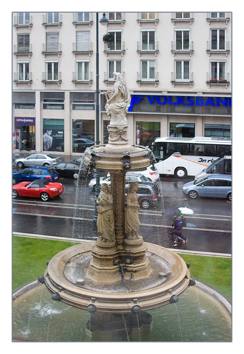 Ausblick aus der Staatsoper bei Regen