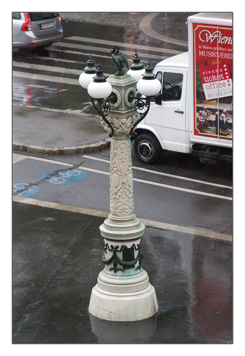 Ausblick aus der Staatsoper bei Regen